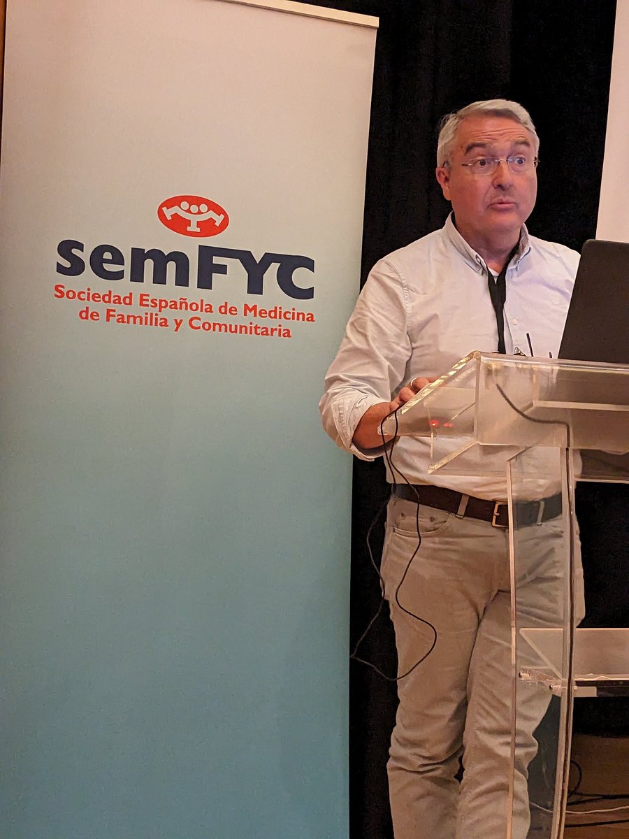 semFYC (@semfyc) on Twitter photo Francisco Camarelles (<a href="/pcamarelles/">Paco Camarelles</a> ) habla sobre intervenciones breves, que son aquellas que se hacen en la consulta de manera "oportunista".
"En gran medida la efectividad está relacionada con la confianza que tenga el paciente con el #MFyC"
#EstilosdeVida23 Francisco Camarelles (<a href="/pcamarelles/">Paco Camarelles</a> ) habla sobre intervenciones breves, que son aquellas que se hacen en la consulta de manera "oportunista".
"En gran medida la efectividad está relacionada con la confianza que tenga el paciente con el #MFyC"
#EstilosdeVida23