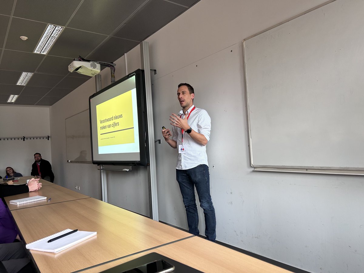 mtemmerm's tweet photo. Alumnus en collega ⁦@JorisBoonen⁩ over Verantwoord Nieuws Maken van Cijfers op #VVOJ2023. ⁦@VVOJ⁩ #VUBMaJou https://t.co/7lZnDT6vDx