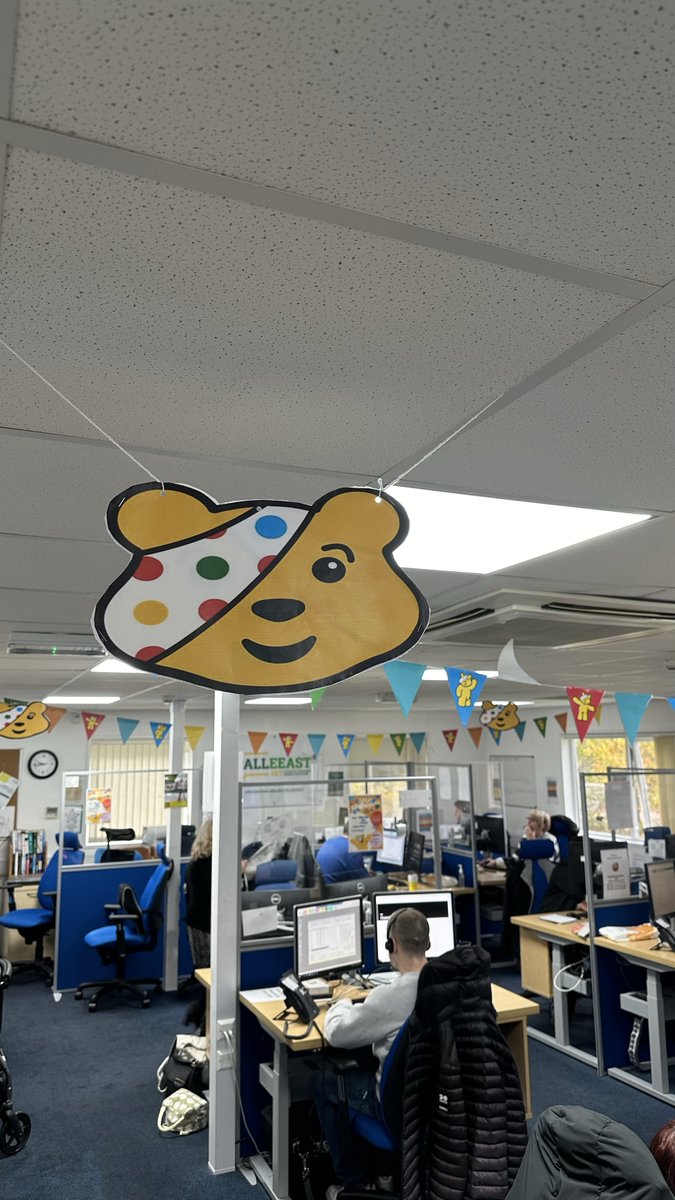 Today, our team are supporting Children in Need by hosting a Bake Sale! We're raising money for Children in Need by selling our delicious treats to the wider team 🍪   

Which sweet treat would you choose? 📷 

#ChildrenInNeed #RaisingMoney #BakeSale