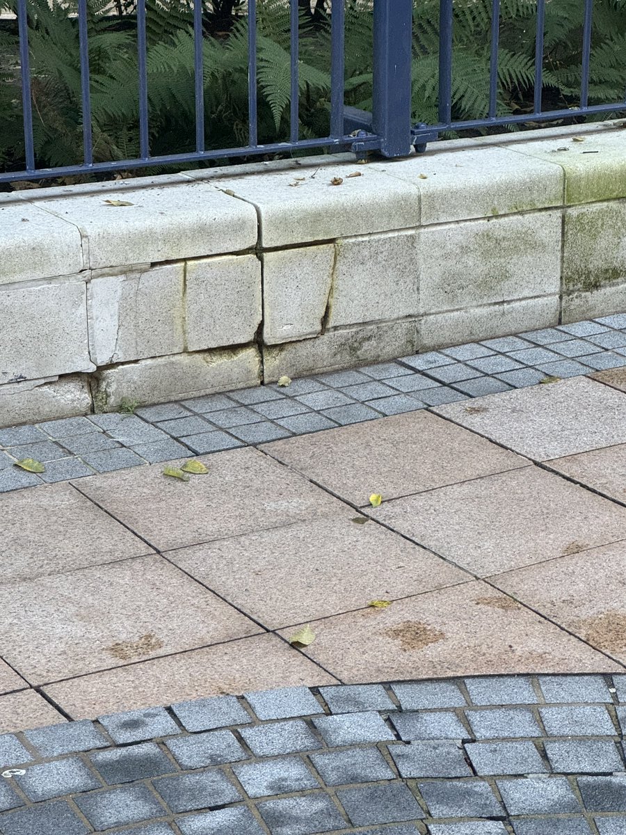 Hey John @RendallRittner, still waiting for those 2.5 years of supposed improvements at Chelsea Bridge Wharf. The green, moldy walls aren't exactly what we had in mind. 😬 Buyers, think twice before considering <a href="/BerkeleyGroupUK/">Berkeley Group</a>. #HomebuyingAlert #RendallRittnerIssues