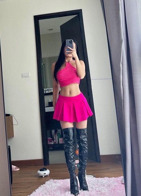 I&rsquo;m ur gf now https://t.co/AHfJWpLgDZ