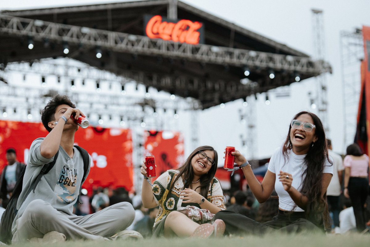 CocaCola_Ind's tweet photo. Are you here yet? #KolkataIsCooking ✨ https://t.co/PHpGBeQ6zs