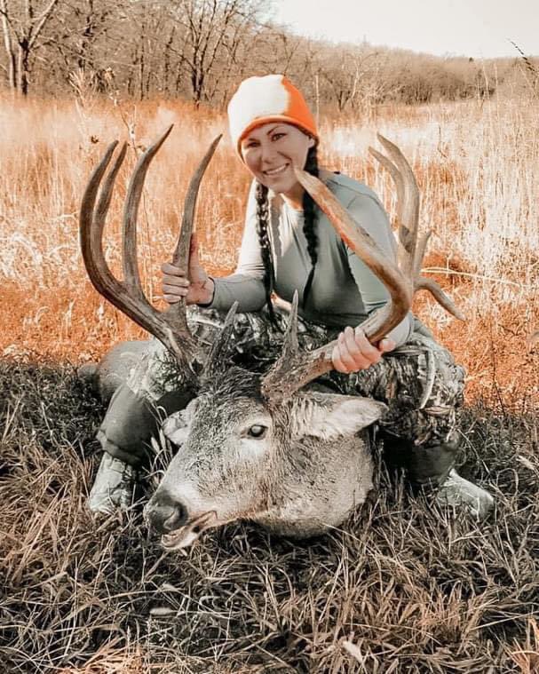 BmNation's tweet photo. Check out these happy hunters from Kansas 👊🏻

Always nice putting food on your family’s table but to have a trophy to go with it, makes it even better 🥩 https://t.co/Az0OtwHqQp
