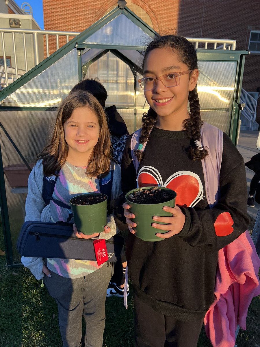 Mrs Turner tweet media