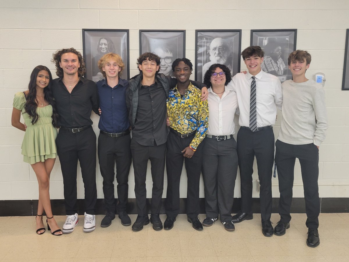 Congratulations to all our Boys' Soccer athletes on an outstanding season!  Special thanks to all our seniors!