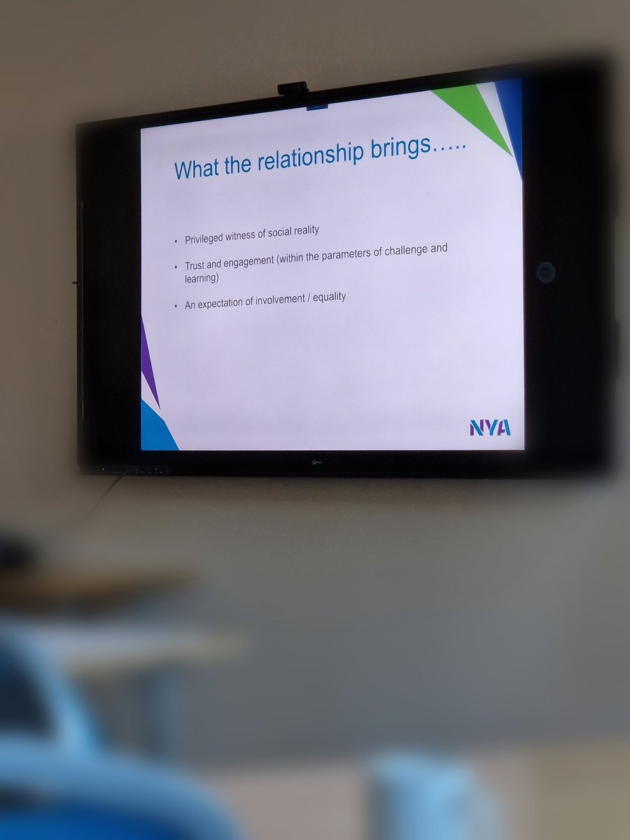 Amazing and thought provoking session with Kevin from @natyouthagency around #TheYouthWorkRelationship and the role it plays with young people and violence - definitely going to be getting on my soapbox 📣 🧠 #DYWConference