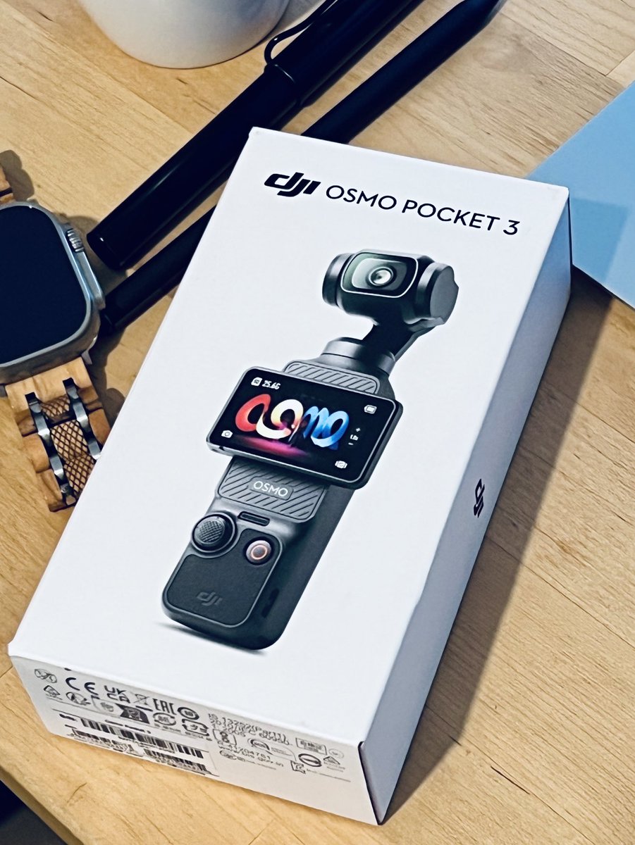 xab83's tweet image. Hellooooo #newgadget! 🤩 Csak átért az agyrágó bogár… megint… #DJIPocket3 #Pocket3 #gadgetporn