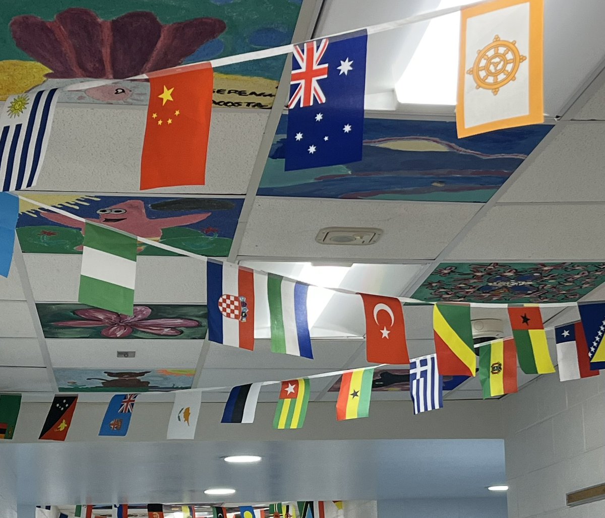 Lynn F. Hodges (@lfhodges61) on Twitter photo <a href="/PointOViewES/">Point O' View ES</a> Family Engagement night included supports from many staff members to ensure all families were included in their international event. <a href="/VBTitleI/">Title I VBCPS</a> <a href="/PointOViewES/">Point O' View ES</a> Family Engagement night included supports from many staff members to ensure all families were included in their international event. <a href="/VBTitleI/">Title I VBCPS</a>
