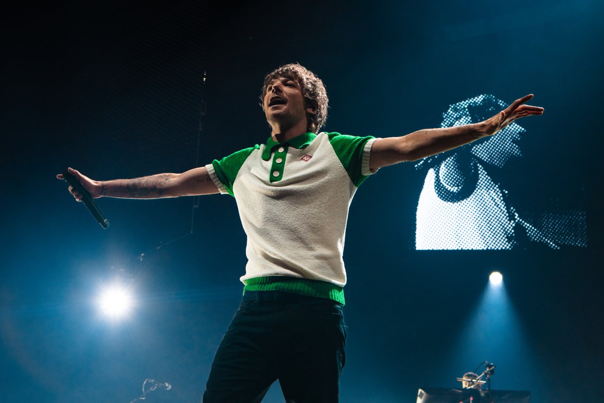 UtilitaArenaCDF's tweet photo. 👀 Photos from @Louis_Tomlinson's incredible show this week are up at https://t.co/MbOIj66bXR 🤩

⭐️⭐️⭐️⭐️⭐️ If you were with us and you'd like to leave us a Google review, we'd really appreciate it --> https://t.co/yZnI3cdXWe

Big thanks😀

📸: @callumokeefe_ https://t.co/gquHTwYBjS