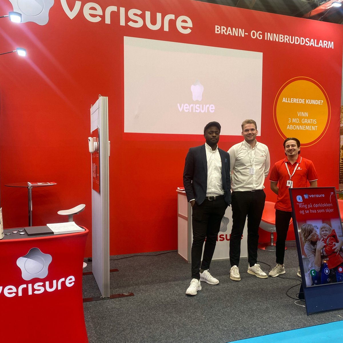 I helgen er vi på plass på boligmessen i Drammenshallen. Stikk gjerne innom stand B-11 for en hyggelig prat om alarm og sikkerhet. God helg! #boligmesse #drammenshallen #drammen #verisurenorge