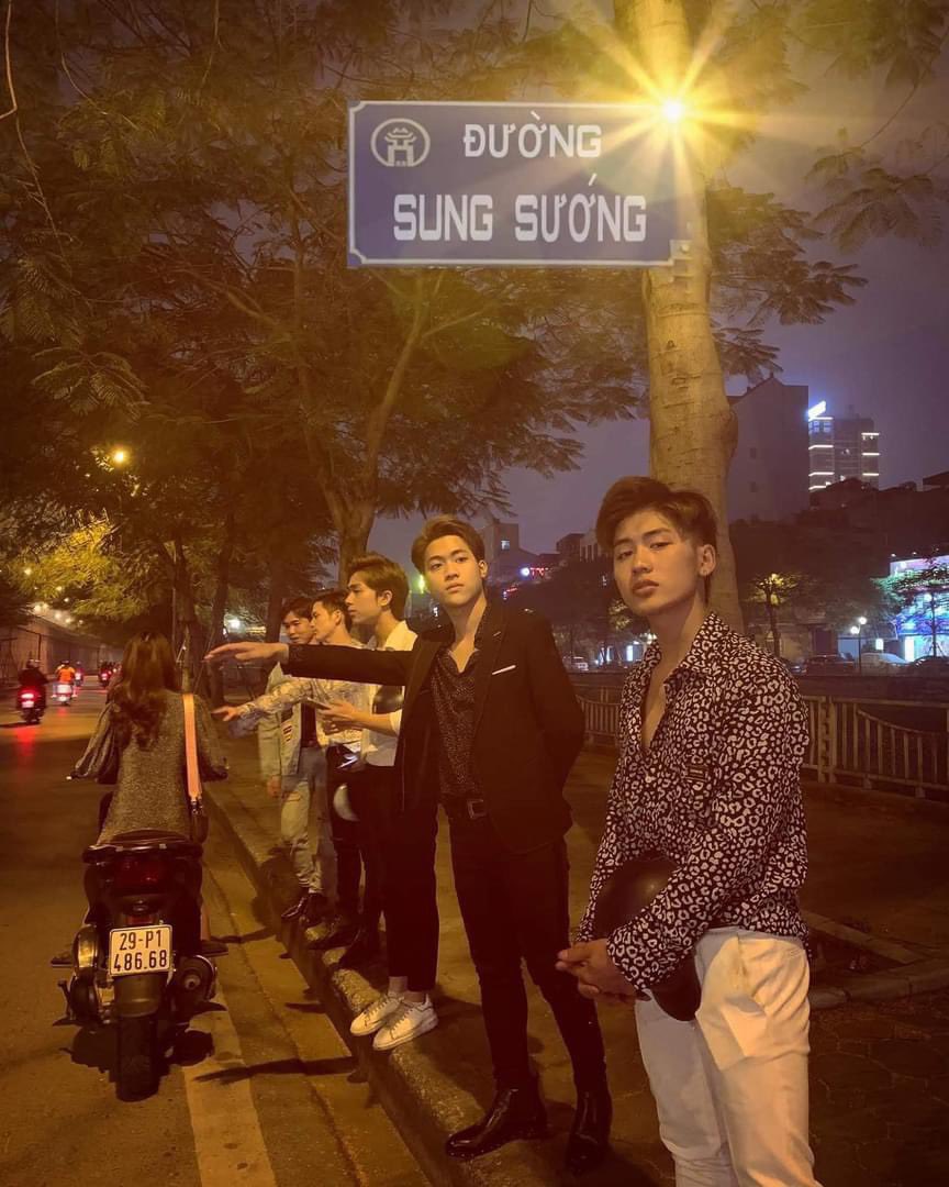 Ae đã chuẩn bị đi làm ca đêm chưa???. tối nay hơi rét ae nhớ mặc ấm😁😁