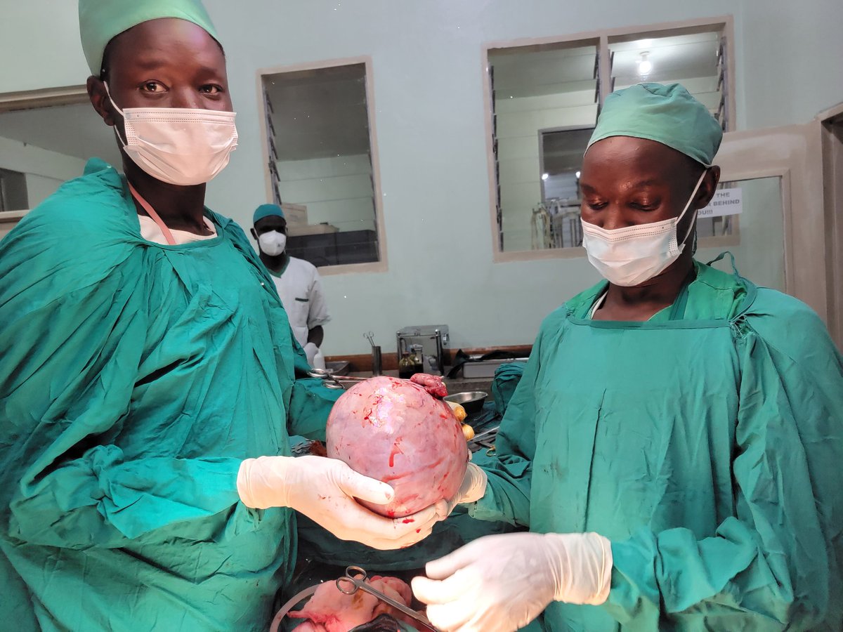 paul_maruk's tweet photo. A giant ovarian cyst on a 30yr female, who was attending antenatal services, thinking she was pregnant. @matany_hospital came to rescue. Did ex-lap under #Spinalanesthesia Thanks to the gynecological team. https://t.co/S5oY2deiKY