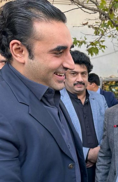 NEWS_BILAWAL's tweet photo. چیئرمین بلاول بھٹو زرداری صاحب کے دورہ کے پی کے کا دوسرا روز۔
آج مردان ورکرز کنونشن میں عوام کی بڑی تعداد شریک۔
❤🖤💚
#KPWelcomesBilawal https://t.co/hT52nqio7J