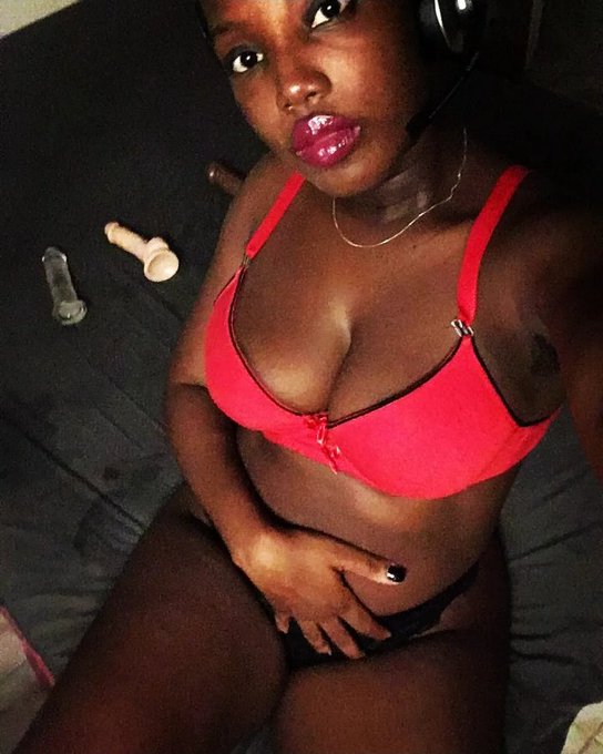 https://t.co/bsGYPyfQrs Baby let me be your chocolate 🍫 drip formula I am currently LIVE click link above<a href="/tag/xhamster"class="tags"><span>#xhamster</span></a>