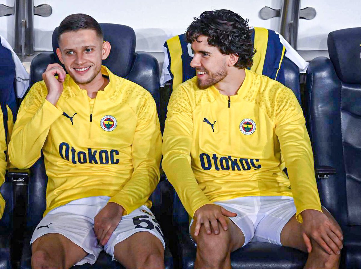 FenerKulubu's tweet photo. ๐ธ @szymanski__17 & @Ferdi_kadioglu #UECL #FBvLUD https://t.co/Jtt0cXVRaq