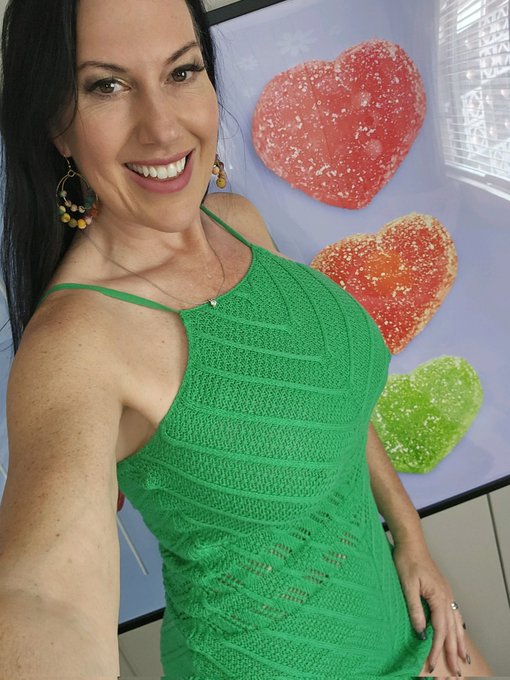 What's your Friday night plan? https://t.co/22WaATXyW6<a href="/tag/brunettes"class="tags"><span>#brunettes</span></a><a href="/tag/milf"class="tags"><span>#milf</span></a><a href="/tag/minnesota"class="tags"><span>#minnesota</span></a><a href="/tag/mellons"class="tags"><span>#mellons</span></a><a href="/tag/midwest"class="tags"><span>#midwest</span></a>