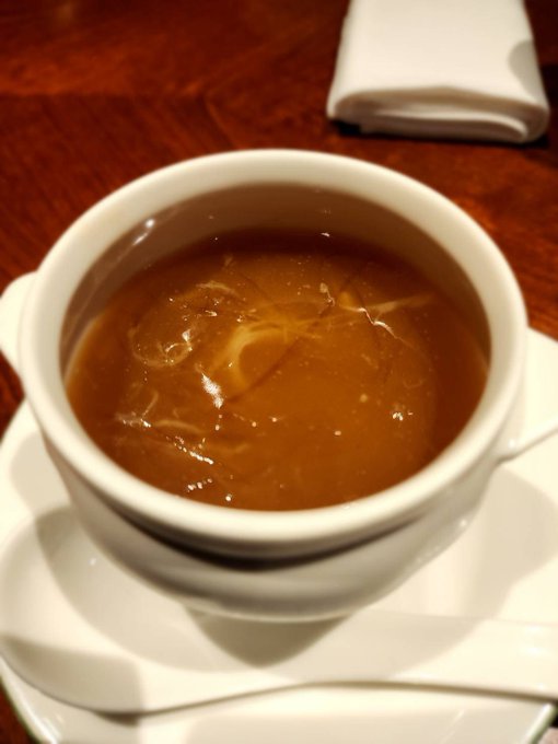 新宿高島屋の維新號點心さんでフカヒレ会からの同伴✨ フカヒレめーっちゃうまい！！ ちよっと遅れてお店向かうよー🦈✨ https://t.co/MJ1oSiXOYE