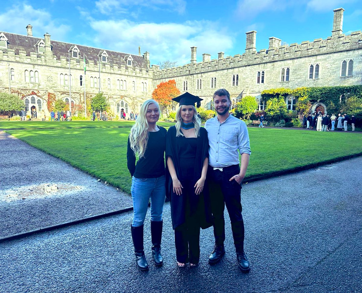 KatjaBurk's tweet photo. Congratulations to Katie O’Mahony! Looking forward to all the new adventures in the Burk-Lab! 🙌🎉🎊 https://t.co/VRKDXpfKis