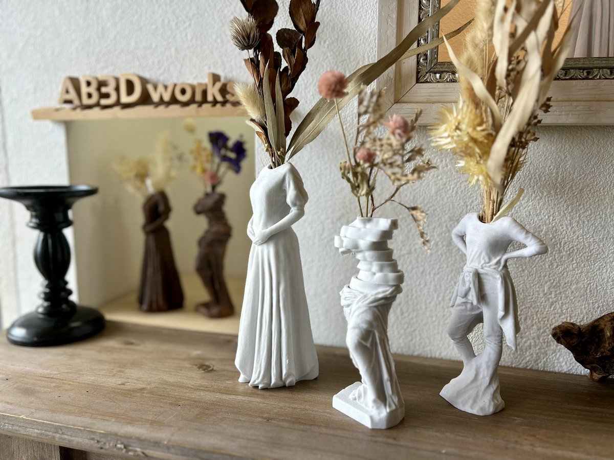 AB3Dworks's tweet photo. #デザフェスって素晴らしいんだよ

思いのままに自分を表現しても
誰も笑わない
否定もされない

それどころか
好きだと言ってくれる人がいる
お金を出してくれる人さえいる

デザフェスは小さなダイバーシティだ
全てを受け入れてくれる
心地いい場所

人は言う
そこは「聖地」だと

私もそう思う https://t.co/8WhQDlYlTx