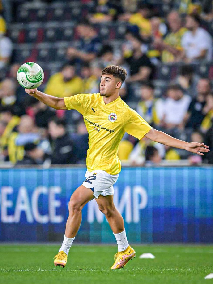FenerKulubu's tweet photo. ๐ธ @efekankarayazi #UECL #FBvLUD https://t.co/1Wko382U2E