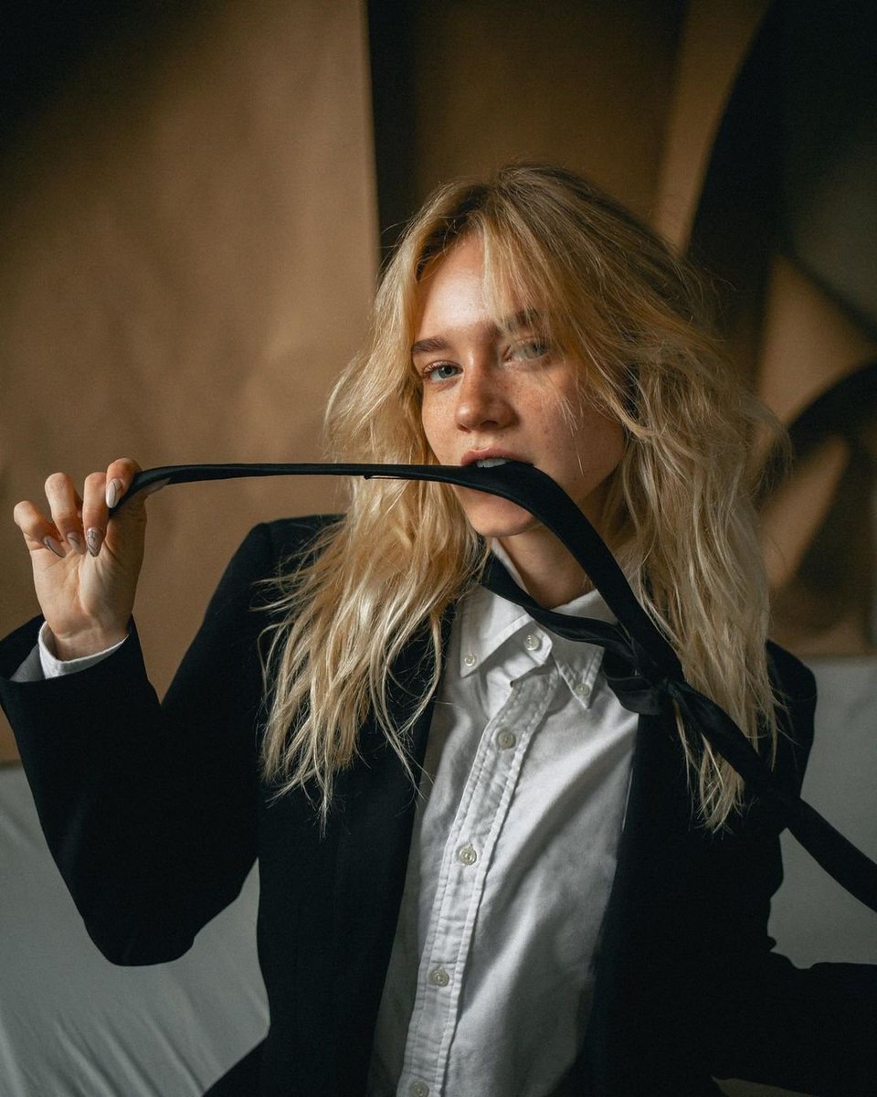 GoldClassGirls tweet media