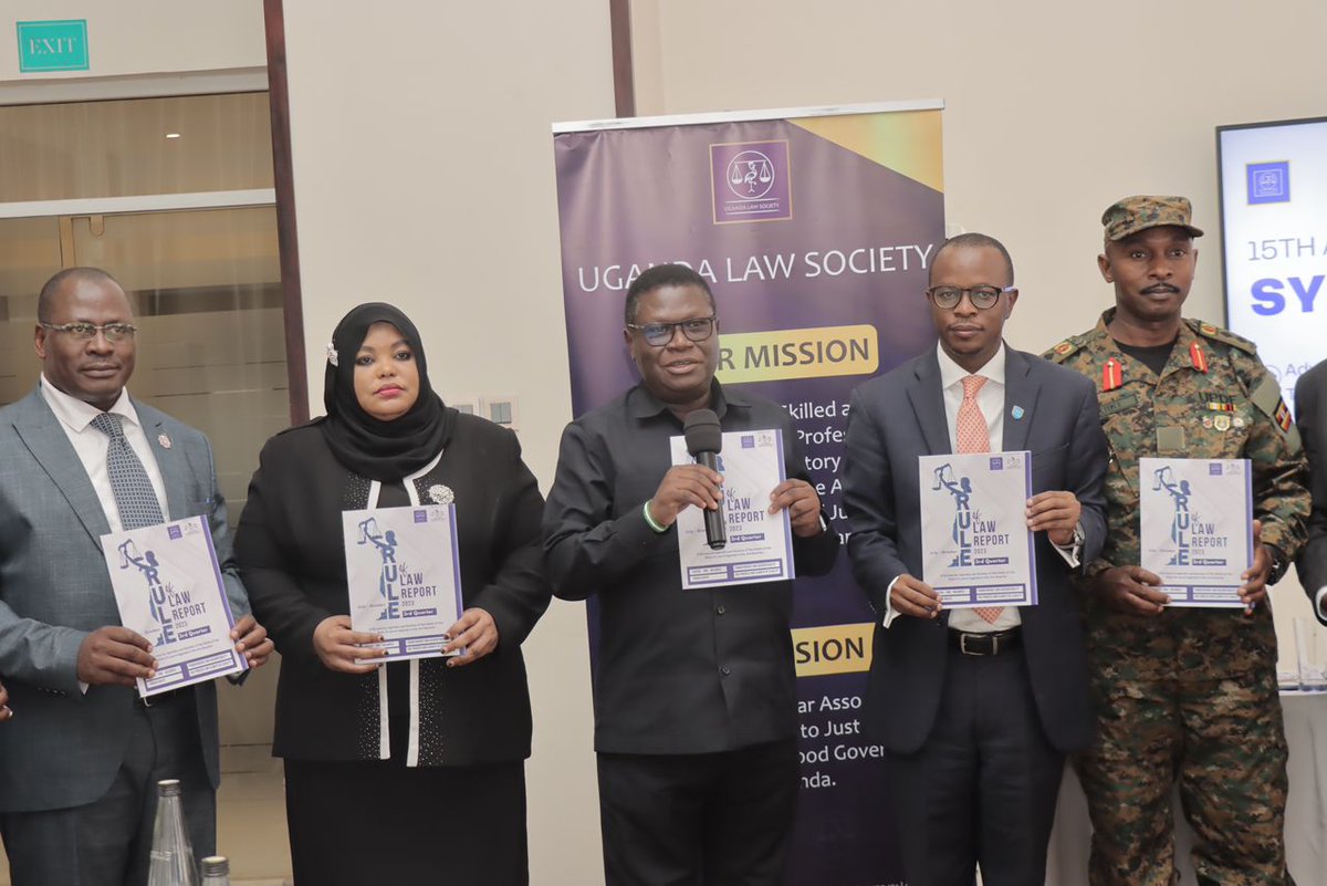StevenNuwagira's tweet photo. .@BmalinguOundo, the @ug_lawsociety President has launched the 3rd Quarterly Report for 2023 (July-October) analyzing critical events and issues around state of governance and the Rule of Law in Uganda. #RuleofLawWeek23 https://t.co/G8v14SSXxV