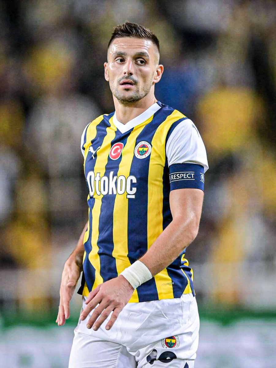 FenerKulubu's tweet photo. ๐ธ @DT10_Official #UECL #FBvLUD https://t.co/3oxiCwM68i