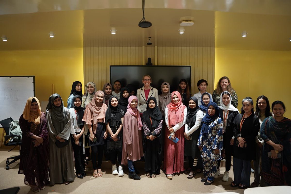 Sarah Cooke tweet media