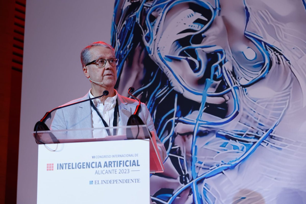 elindepcom's tweet photo. @hectorsm @GoogleCloud_ES @gruposia_es 📍👥#CongresoIAAlicante

Ramón M. Andarias (@SumaAlicante) 

"¿Qué podemos hacer con los datos? Zonificación, personaliziación, avisos. Esto es, mejorar campañas, recordatorio de fechas o contactos preventivos"
https://t.co/isb1ky48Zg https://t.co/RokYe3sGQD