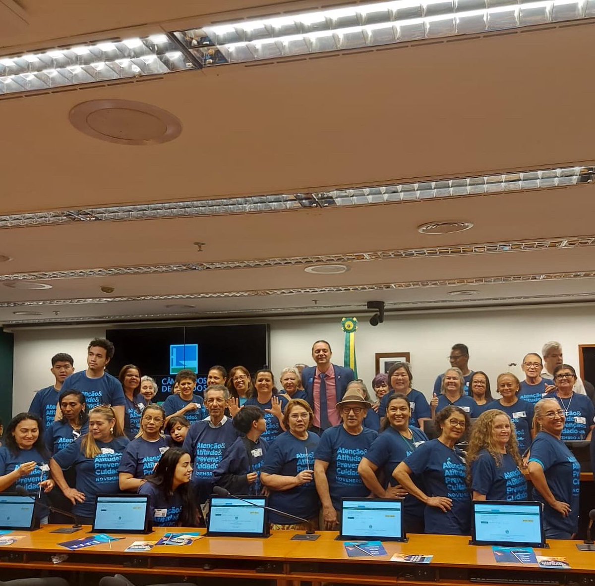 17 de novembro - Dia Mundial de Combate ao Câncer de Próstata!!! 
Vamos todos fortalecer essa campanha contra  o 2º tipo de câncer que mais mata homens: 1 homem morre a cada 38 minutos, cerca de 44 por dia. Consultar o médico, fazer os exames preventivos, esse é o plano!!!