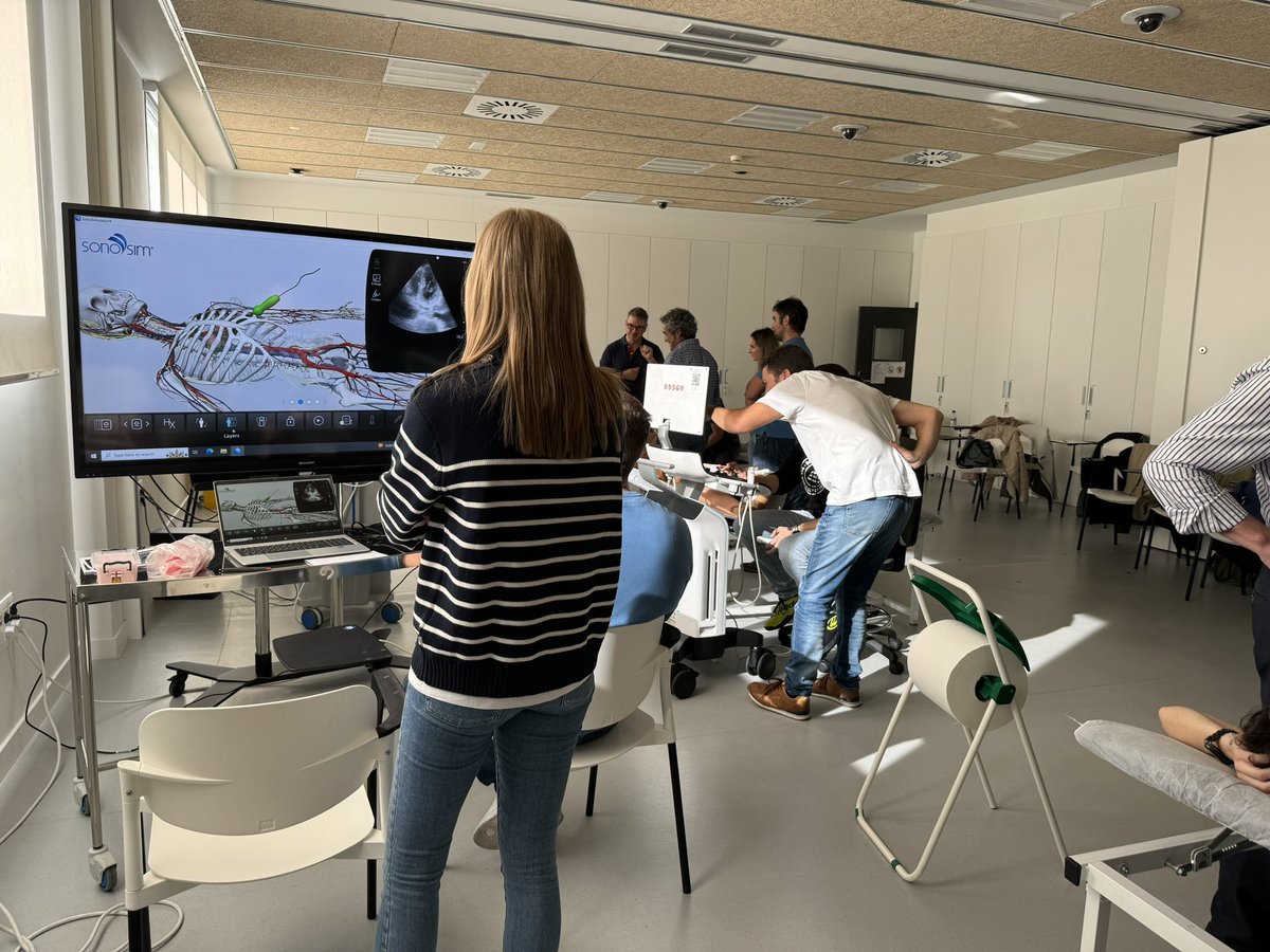 SonoNorte's tweet photo. En @sononorte se pasa de aprender a practicar en 0 coma. 
#alumnxsaplicadxs
@ecoSEMES_ en @deusto https://t.co/hbZq2a6g6M
