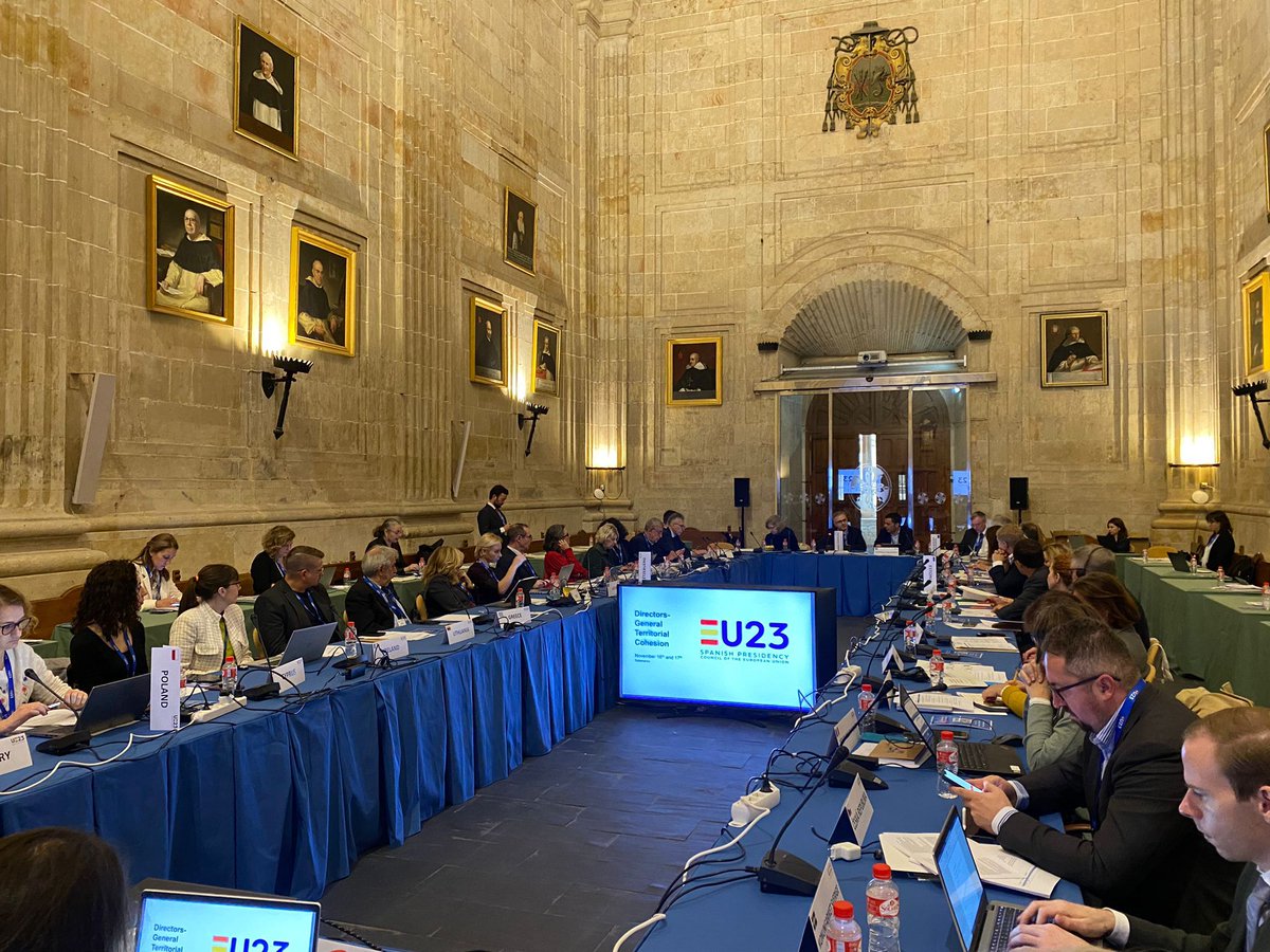 🇪🇺En Salamanca, y dentro de los actos de la presidencia española de la UE (@eu2023es), se ha celebrado la reunión de Directores Generales de Cohesión Territorial en la que hemos debatido sobre cohesión territorial y Agenda Territorial 2030.

Tenemos muchos retos por delante🧵👇