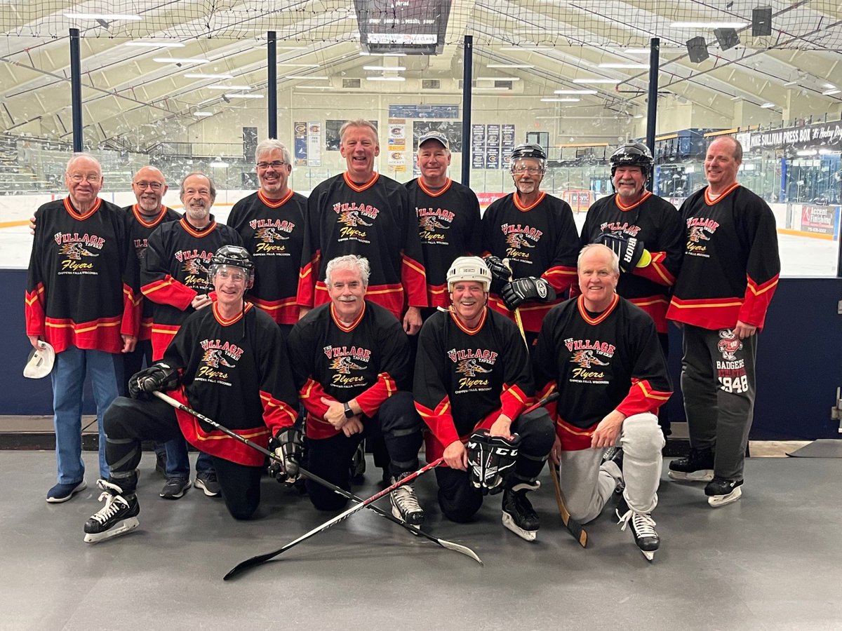 Mogey and JC had time for a hockey reunion with guys they have been playing with for over 30 years! A good morning skate and breakfast along with tall tales and great memories ❤️ 
#oldtimehockey #beerleaguehockey #motivation #usahockey