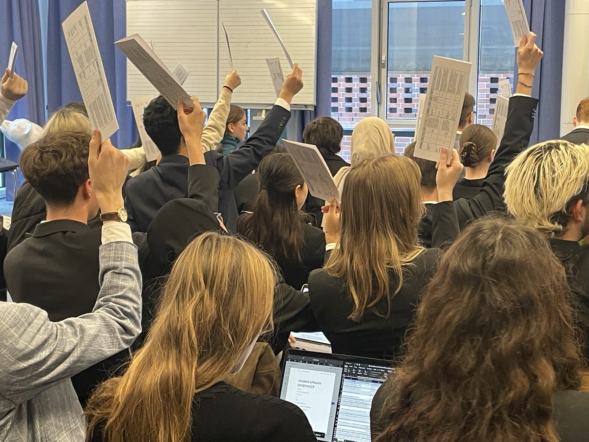 Copenhagen International School tweet media