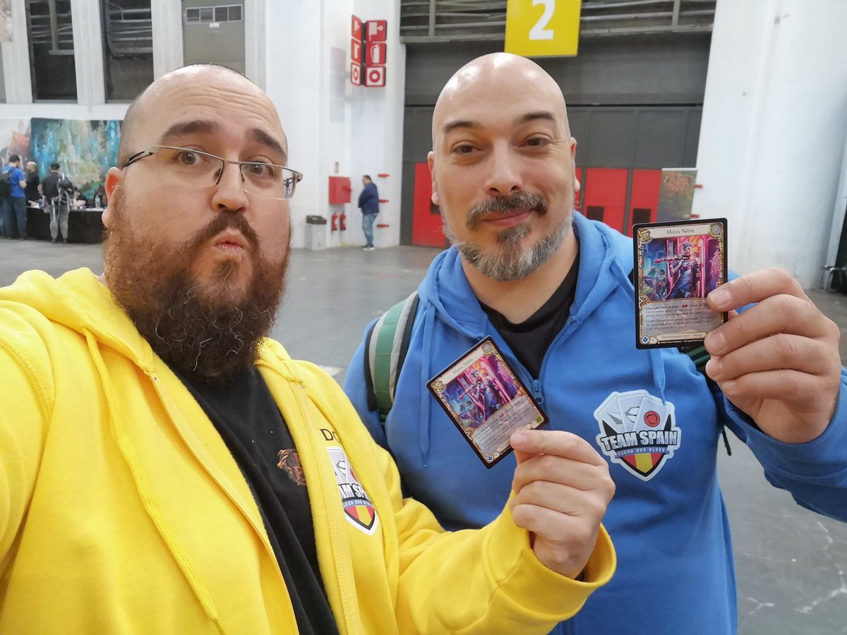 Jorge_VanGogh's tweet photo. Hermanos de héroes (calvas) @TenderoDeAcero
#fabtcg #theprofessor https://t.co/uvA0joihRD
