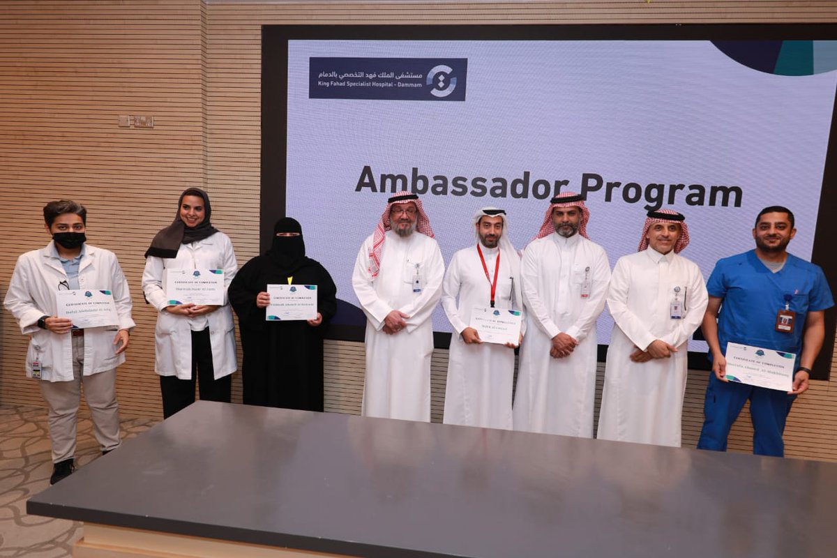 alluwaif's tweet photo. Graduating the Second Batch of Quality Ambassadors in in King Fahd Specialist Hospital in Dammam, Quality and Patient Safety Administration. 

I am immensely proud to have been responsible for graduating the second batch of Quality Ambassadors. https://t.co/vjMgPYHAsX
