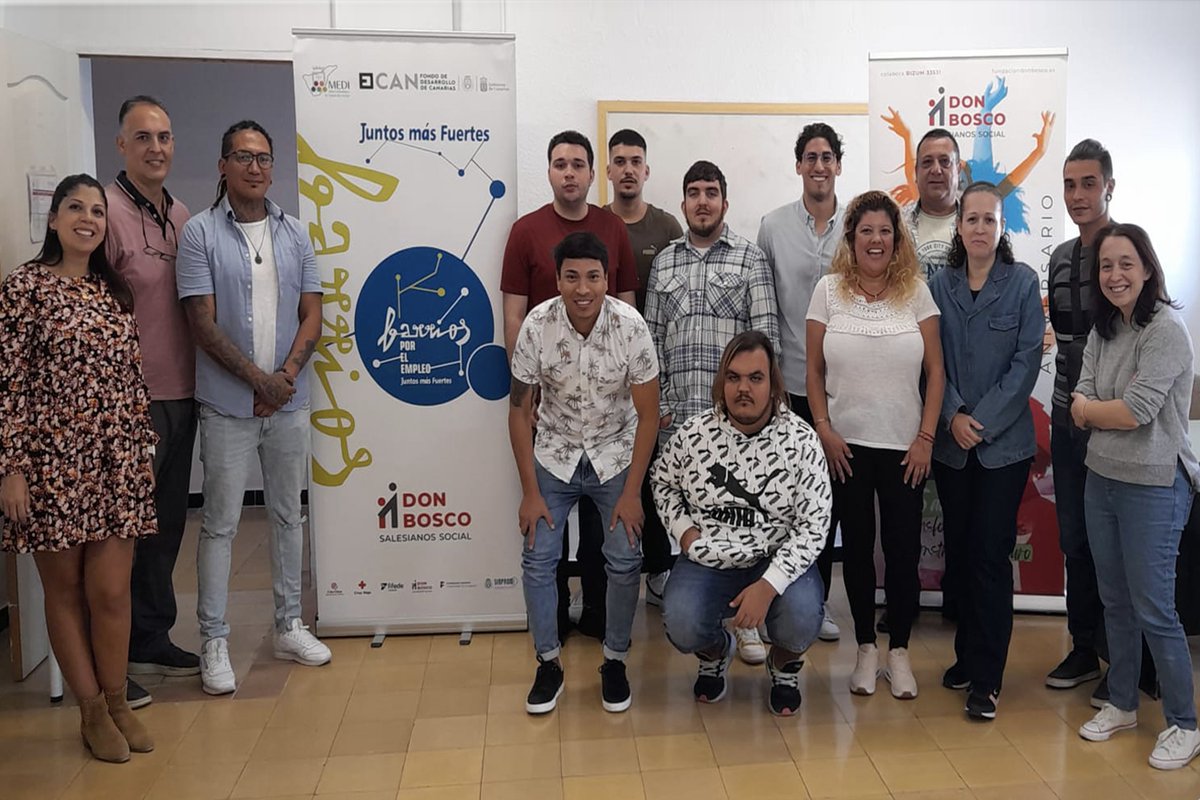BARRIOSxEMPLEO's tweet photo. 💼🤝 #ActivaCanarias apuesta por el talento de las personas más vulnerables visitando nuestras instalaciones en Taco. 🫶🏽 Gracias a su visita, nuevas oportunidades laborales se abren para cambiar vidas.  

🔗 Más información en https://t.co/3we4fPrO6O

@funddonbosco https://t.co/ivwAIJLnN1