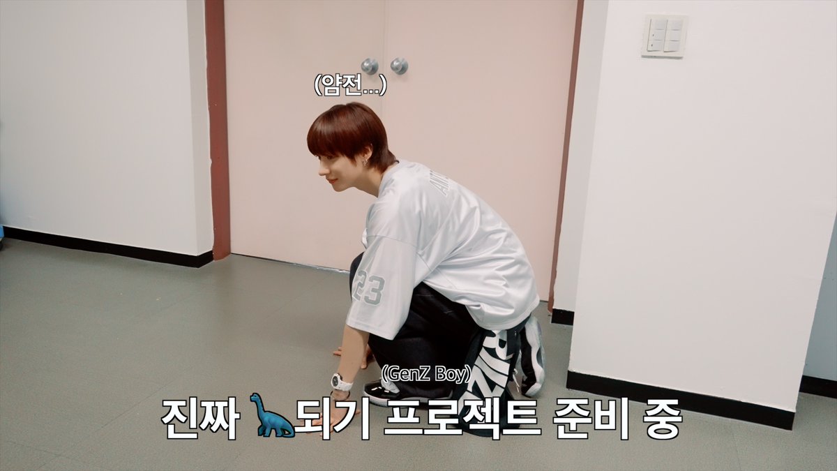 아 우리 영상 보고 계시는구나👀 | RIIZE 라이즈 'Talk Saxy' 음악방송 대기실 비하인드 #2

youtu.be/8y4eUbRGXCw

#RIIZE #라이즈
#RISEandREALIZE
#TalkSaxy #RIIZE_TalkSaxy
#Behind