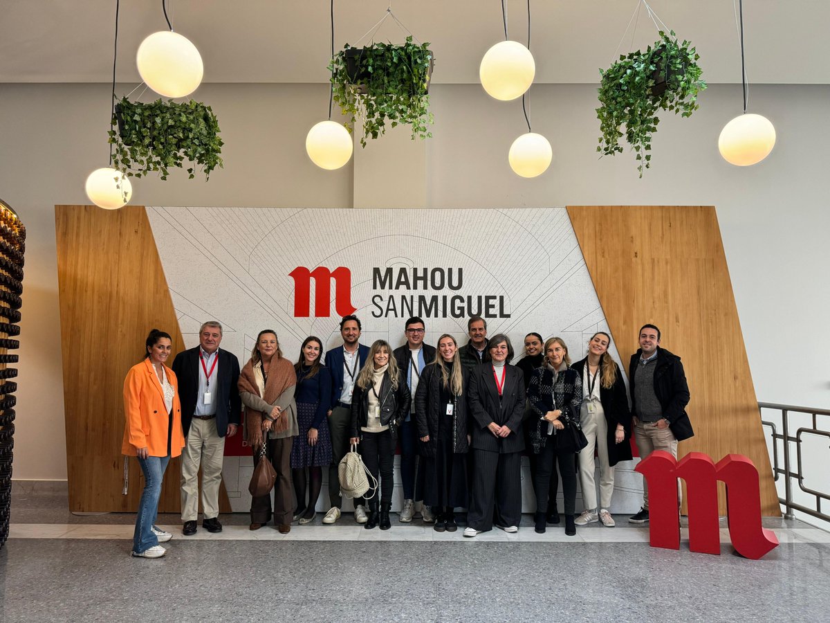 IFEMA's tweet photo. Esta semana hemos vivido una experiencia única de la mano de nuestro partner gastronómico, @MahouSanMiguel, visitando su fábrica en Alovera.

Es la 2ª cervecera más grande de Europa, con 430.000m2 de instalaciones, donde se producen 7 millones de hectolitros de cerveza cada año. https://t.co/03LyRcAAQu