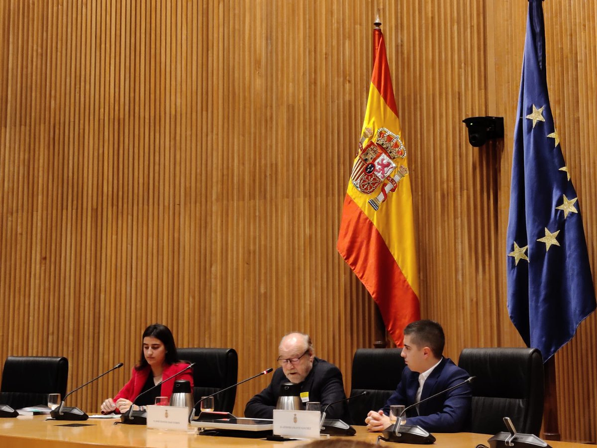 equipCECV's tweet photo. La presidenta del #CECV, @rosacanyada, participa en els actes convocats per @CANAE a Madrid al Congrés dels Diputats. #17DíadelEstudiantado https://t.co/EMLupR7VNN