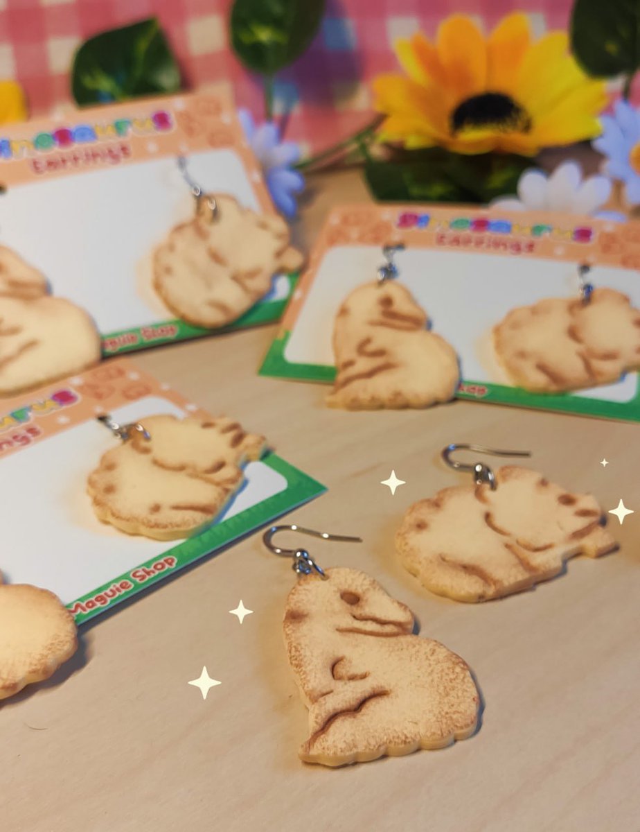 Holiii, ayer estuve hasta tarde haciendo la nueva colección navideña y tengo mil ganas de que la veáis 🥺❤️

Pero por ahora solo puedo deciros que he hecho más stock de los dinosaurus y lo tendréis el miércoles en la web 👀✨
Lo subiré a las 17:30 junto a nuevos pendientes ❤️