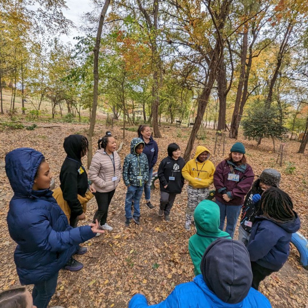 Last week, our 4th graders wrapped up exploring Bellemeade &amp; Forest Hill Park!

They:
🌲Identified trees w/ a Dichotomous Key
🏞️Hiked, explored, &amp; found evidence of dif. ecosystems
🪢Practiced coping skills &amp; connecting w/ classmates
🌡️Measured aspects of the weather