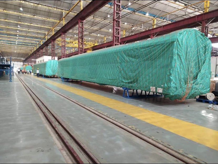 bengalwithrohit's tweet photo. Metro Train Sets Ready for Dispatch to Bengalurur From Titagarh Rail Systems Uttarpara Plant. These are the Metro Trains for Namma Metro of Karnataka. @titagarhgroup #metromanufacturing #westbengal #heavyindustry https://t.co/dVfkHqdPFN