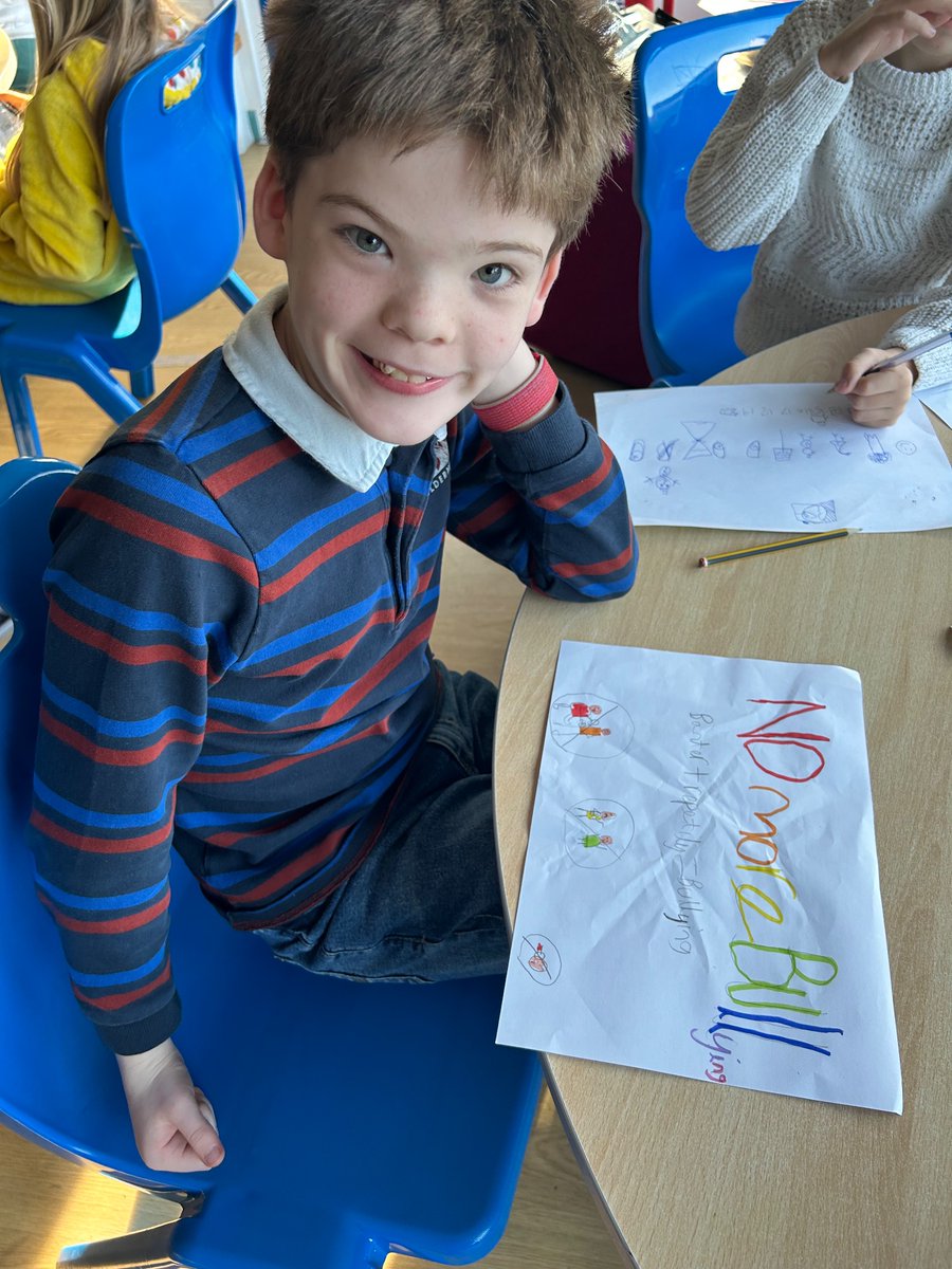 Dosbarth Gwenyn tweet media