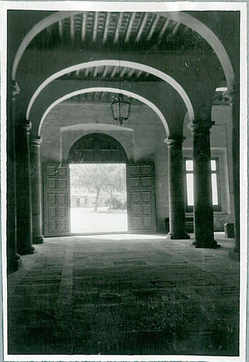 A raíz de la publicación de las fotos de Crespo, queremos inaugurar una sección (y así seguir aprendiendo de vosotr@s): #ElCatálogoDeCrespo.
Y empezamos con nuestra sede: qué es, para qué se utilizó y cual es su uso actual.
#AMMU <a href="/Patrimonio_MU/">Plataforma Patrimonio Murcia</a>  <a href="/museociudadMUR/">Museo de la Ciudad</a>