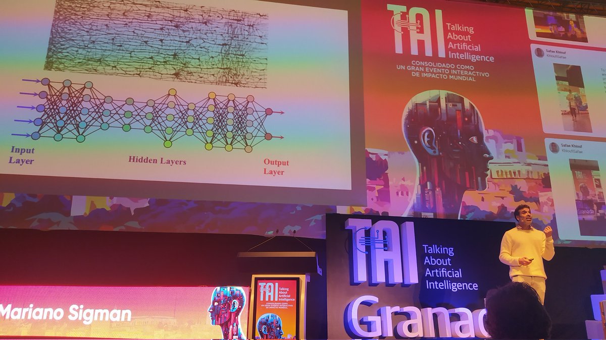 Mariano Sigman hablando de neuronas espejo, empatía, Alan Turing y los inicios de la inteligencia artificial que tan evolucionada vemos hoy. Todo parte del ser humano y la mente

#TAIGranada23