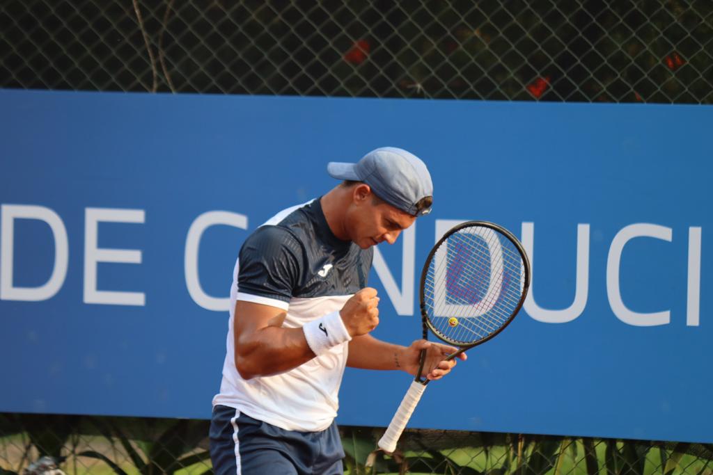 CUARTOSSS 💪

#Wilson | #ISDIN | #TeamMatchTenis