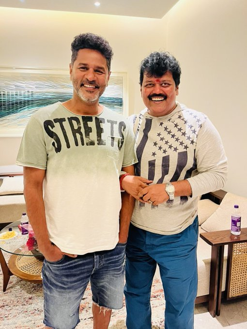 cineulagam's tweet photo. At #Thalapathy68 Thailand Schedule 🎬
Pic clicked by #ThalapathyVijay𓃵 🤏😎
#PrabhuDeva #shriman #Thalapathy68 #thalapathyvijay #vijay #thalapathy #Vijayfans #VenkatPrabhu #VP #thalapathy68pooja #thalapathyfans #thalapathyvijaymakkaliyakkam #CinemaUpdate #cineulagam https://t.co/S6KrxLwHXn