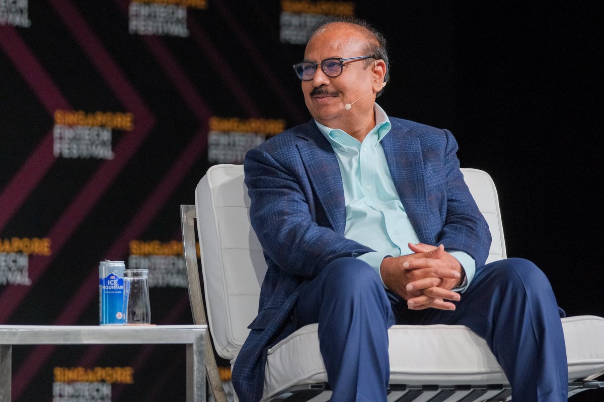 BharatBiotech's tweet photo. Dr. Ella shared his expertise at the @sgfintechfest
as a speaker at Founders Peak and panelist for Biotech: A Force for Good. Incredible discussions on leveraging #Fintech and #AI with professionals from leading companies #SGFinTechFest #FoundersPeak #BiotechForGood https://t.co/pyk69uB6gt