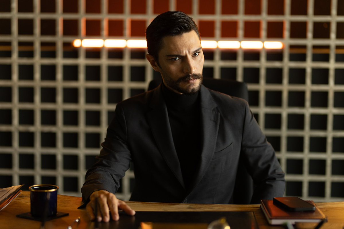 - ateş gülsoy. 
#safir